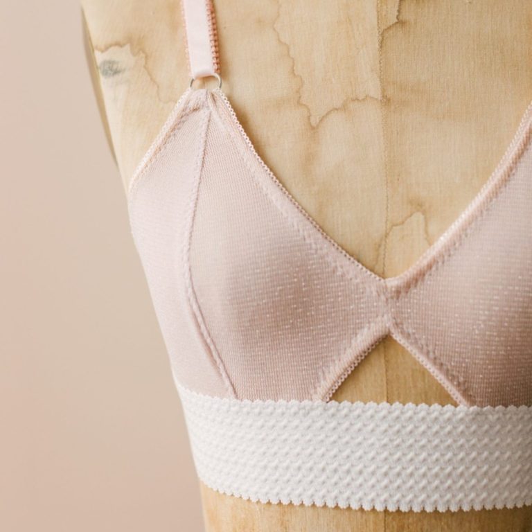 delvine-bralette-pdf-sewing-pattern-high-neck-bra-for-low-stretch-fabrics