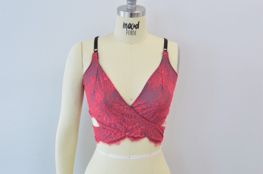 DIY LACE HALTER BRALETTE WITH FREE SEWING PATTERNS